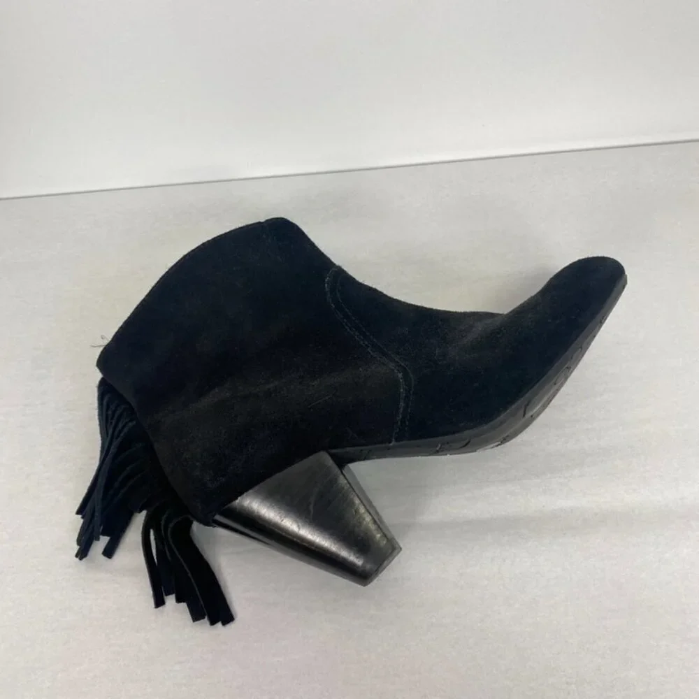 Jessica Simpson black heeled